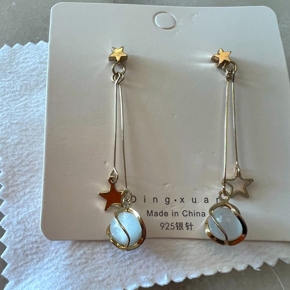 Post Silver Needle Fashion Earrings with Natural stone - Picture 2 of 2